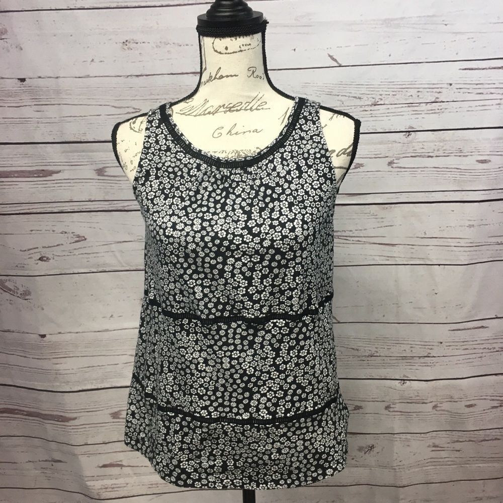Old Navy Womens Black White‎ Floral Daisy Tiered Sleeveless Crochet Trim Top M